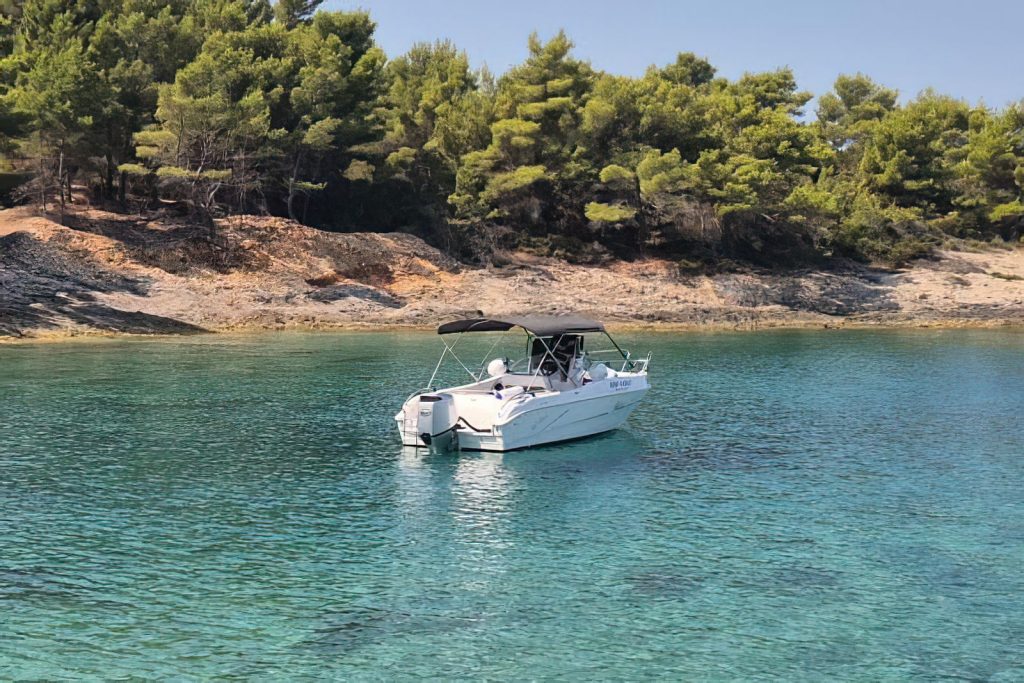 rent speedboat korcula prizba extreme 01 1024x683 - Naslovna